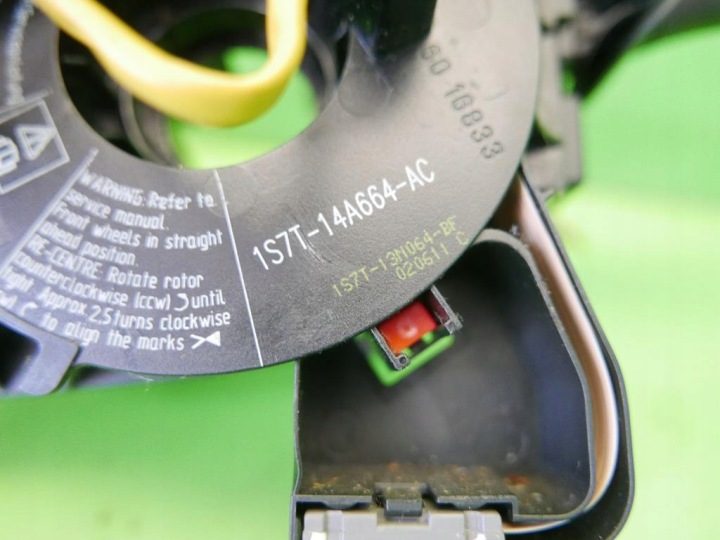 Подрулевой переключатель Шлейф 8A6T-13N064-BD Ford Fiesta Mk7 8A6T-14A664-AB, фото 4