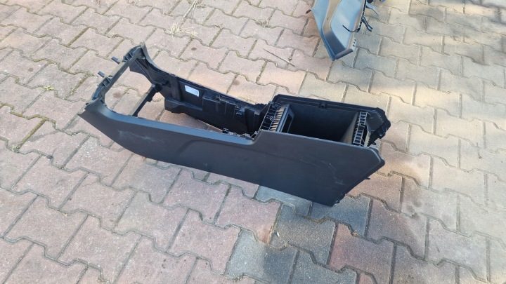 Накладка стойки порога бардачок уплотнитель двери тоннель Mercedes H243 W243 EQA, фото 6