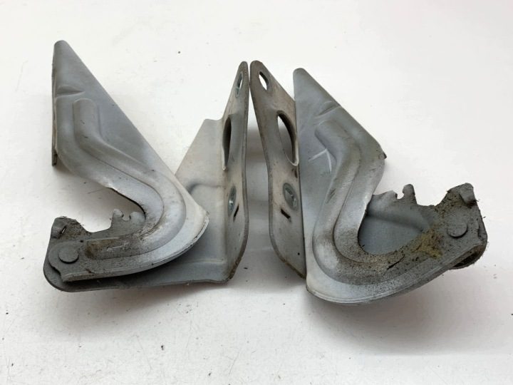 ПЕТЛЯ КАПОТА ПЕРЕДНЯЯ КОМПЛЕКТ SEAT IBIZA IV Хэтчбек 08-17, фото 2