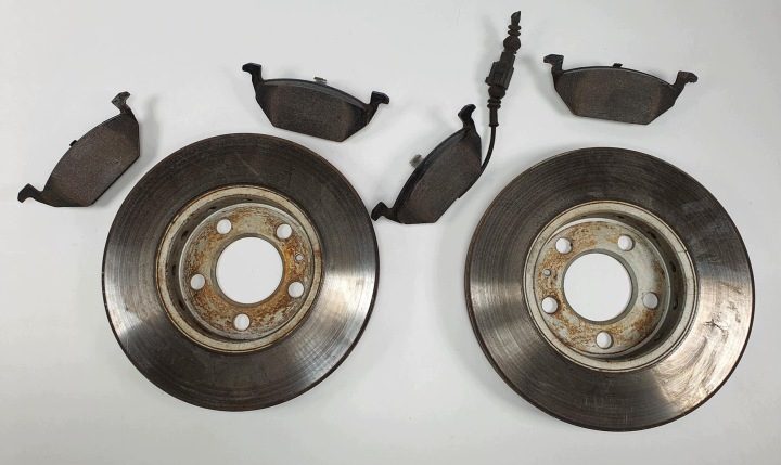 ДИСКИ ТОРМОЗНЫЕ КОЛОДКИ ПЕРЕДНИЕ VW GOLF IV 90R-01194, фото 7