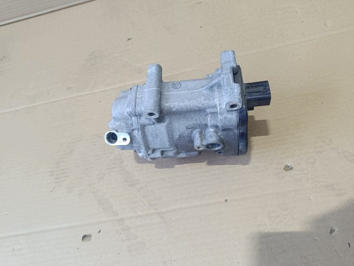 КОМПРЕССОР КОНДИЦИОНЕРА TOYOTA COROLLA E21 2.0 ГИБРИД 042400-1192, фото 1