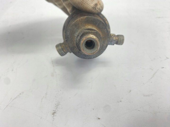 КЛАПАН ТОПЛИВА РЕГУЛЯТОР ДАВЛЕНИЯ ТОПЛИВА MERCEDES W124 W201 M102 0438161001, фото 3