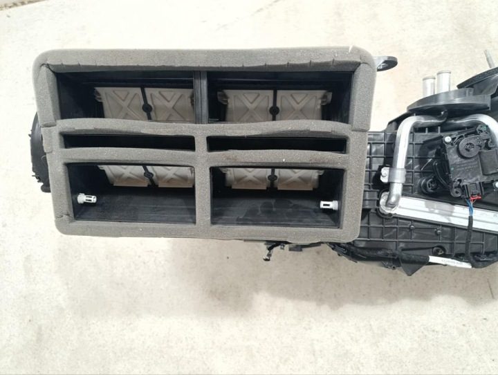 Корпус вентилятора 68408753AG Jeep Wagoneer/ Wagoneer L WS 2023, фото 10