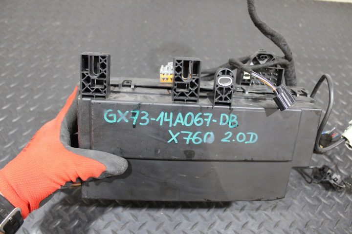 Блок предохранителей Jaguar XE X760 GX73-14A067-DB, фото 2