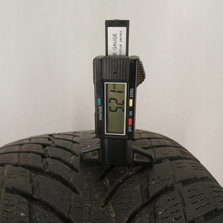 Шина зимняя Nokian Tyres WR Snowproof P 225/45R17 94 В сцепление на снегу (3PMSF), усилитель (XL), фото 3