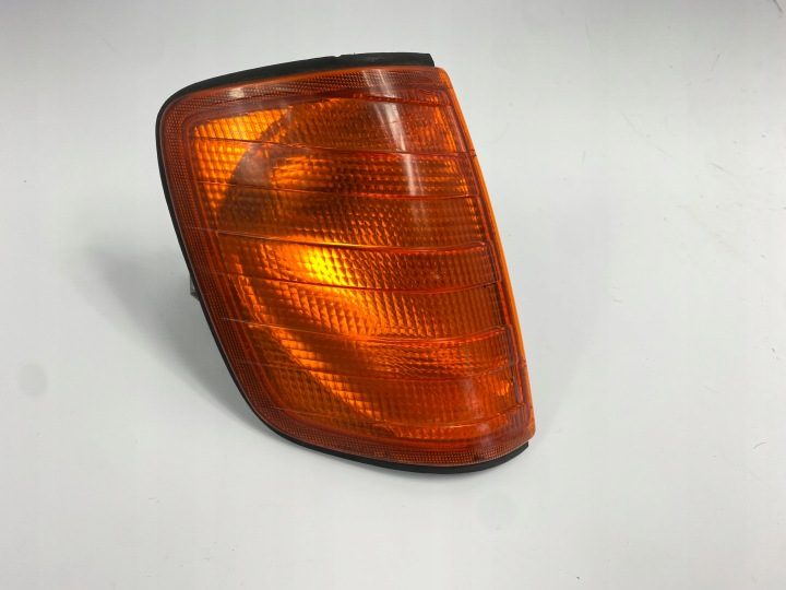ПОВОРОТНИК ПРАВЫЙ ПЕРЕДНИЙ MERCEDES W124 HELLA ОРАНЖЕВЫЙ, фото 2