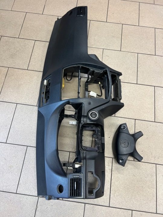 C класс в 204 торпедо консоль Airbag оригинал, фото 1