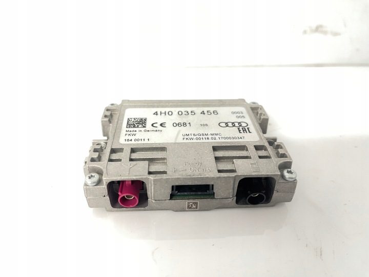 VW Passat B8 усилитель антенный + разъем 4H0035456, фото 1