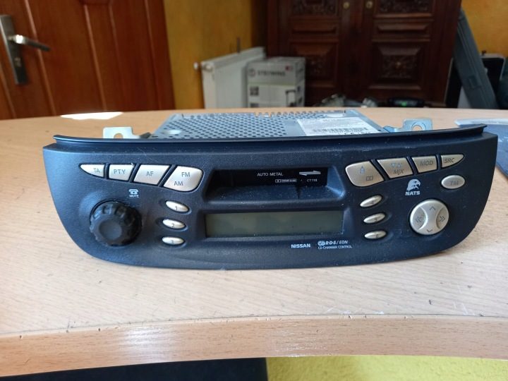28113BU015 магнитола Kasetowe Nissan Almera Tino, фото 1