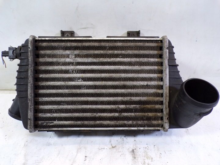 Интеркулер Volkswagen Transporter T4 2.5 TDI 701145805A, фото 2