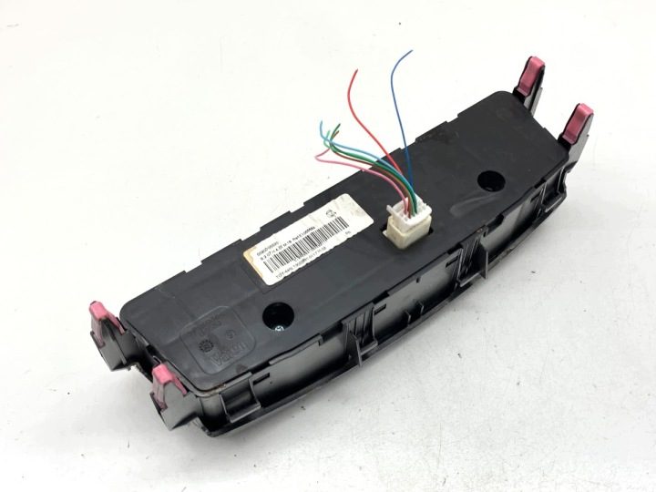 ПАНЕЛЬ УПРАВЛЕНИЯ ОБДУВА TOYOTA AVENSIS T27 55900-05520 Универсал 09-18, фото 2