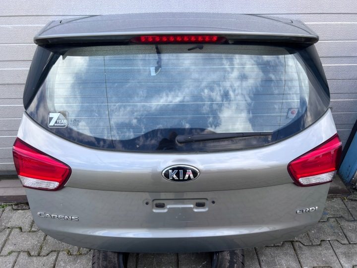 Крышка багажника в сборе камера KIA Carens IV 13- цвет K3Y, фото 1