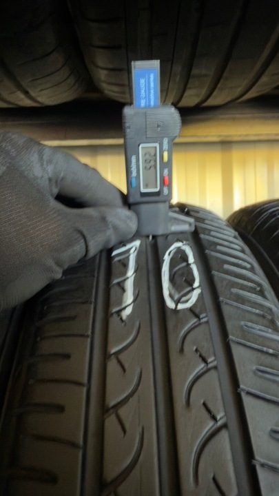 4× Шина летняя Yokohama BluEarth AE-01 165/70R14 85 т усилитель (XL), фото 2