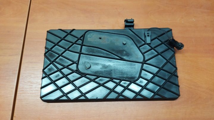 Основание кожух аккумулятора Toyota Avensis T25 06-, фото 4