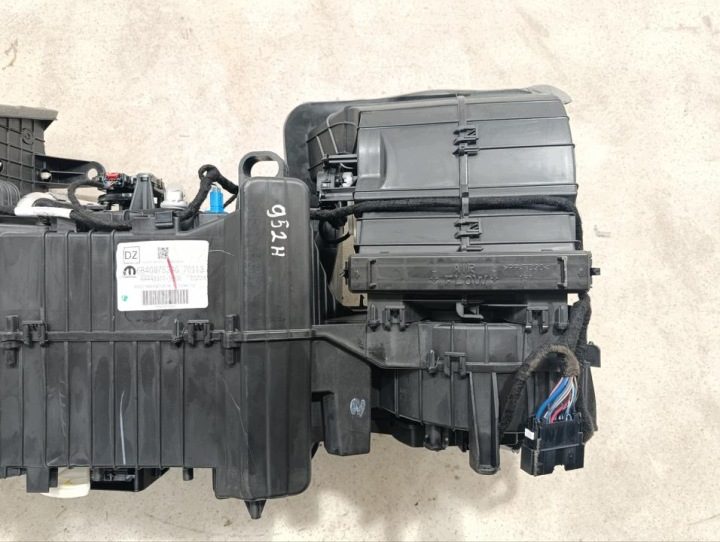 Корпус вентилятора 68408753AG Jeep Wagoneer/ Wagoneer L WS 2023, фото 14