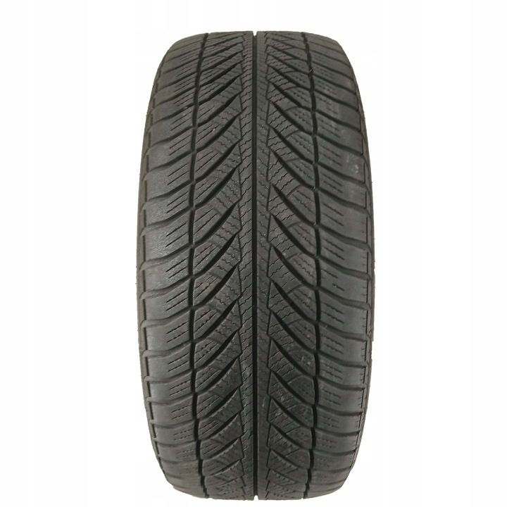 Шина зимняя Goodyear Ultra Grip 8 Performance 245/45R18 100 В сцепление на снегу (3PMSF), Run Flat, усилитель (XL) * - BMW, фото 1