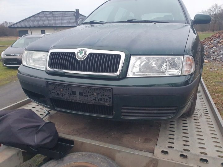 ПЕТЛИ КАПОТА ПЕРЕДНИЕ SKODA OCTAVIA I 1 03 г. рестайлинг идеальная 2.0 бензин, фото 2