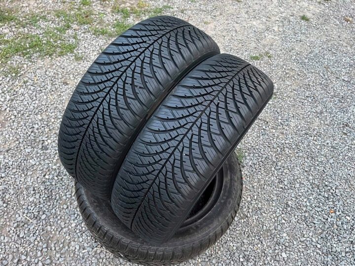 2× Шина всесезонная Yokohama BluEarth-4S AW21 195/60R15 88 H сцепление на снегу (3PMSF), фото 3