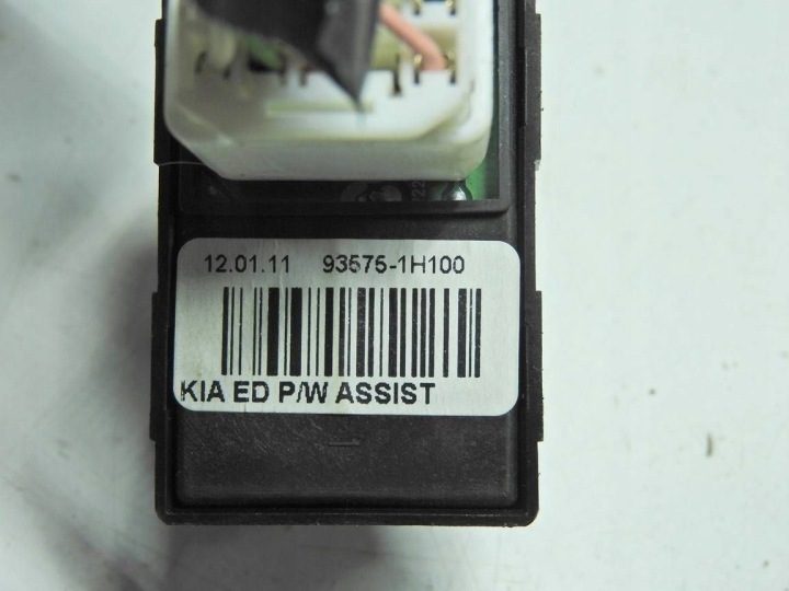 KIA Ceed I SW Рестайлинг 09-12 Кнопка стеклоподъемника 93575-1H100, фото 4