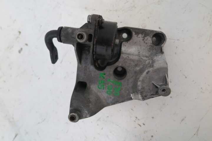 BMW OE 7787319 кронштейн компрессора кондиционера, фото 1