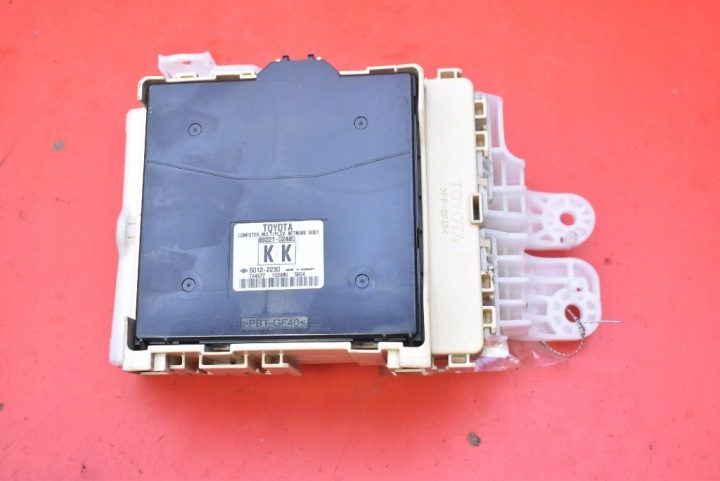 Toyota Auris II блок комфорта 6358-3367, фото 2