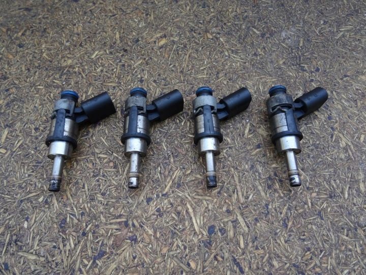 AUDI A4 B7 SEAT EXEO 2.0 TFSI BUL BWE ФОРСУНКА ТОПЛИВА 06F906036A, фото 1