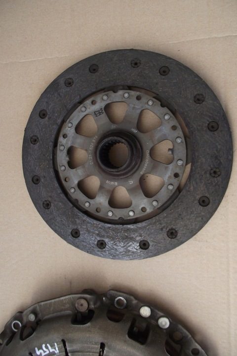 BMW E46 E60 E83 M54 320i 325i СЦЕПЛЕНИЕ ДВУХМАССОВЫЙ МАХОВИК ДИСК И КОРЗИНА СЦЕПЛЕНИЯ LUK, фото 4