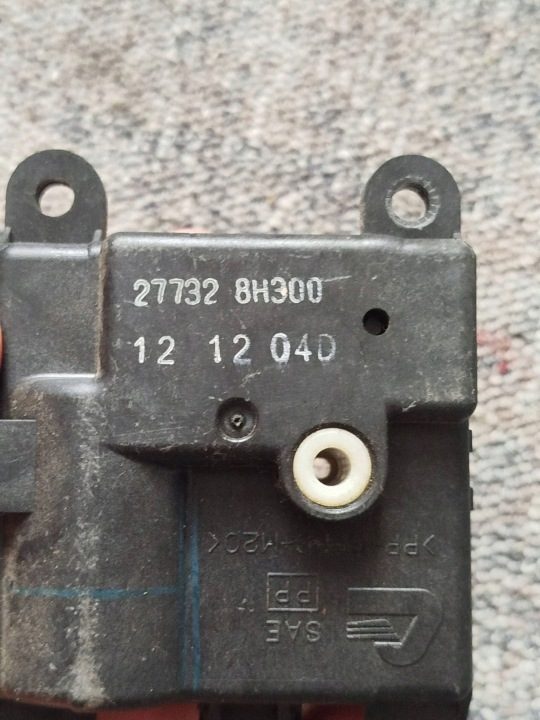 Моторчик заслонок обдува Nissan Qashqai 277328H300, фото 6