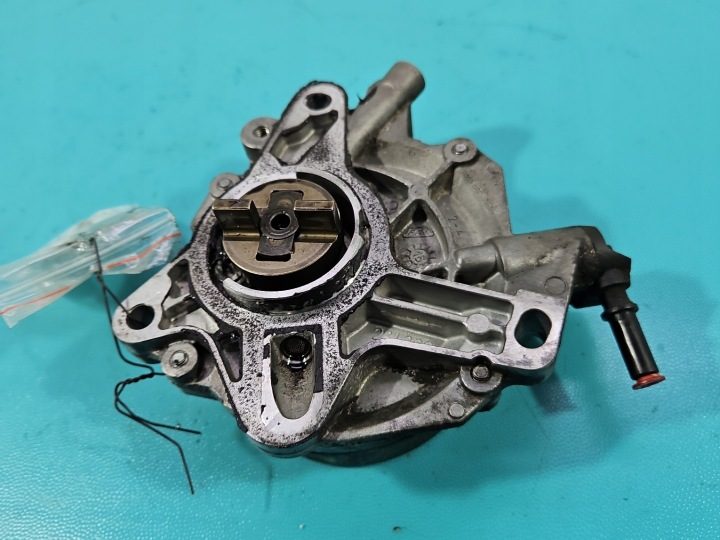 Насос вакуумный Ford S-MAX II MK2 9674192280 2.0 TDCI (T7CL), фото 3