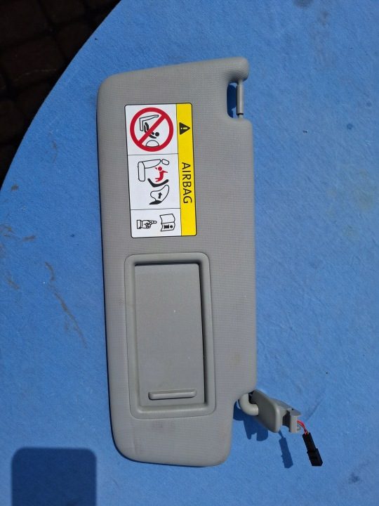Audi A4 B9 солнцезащитный козырек 8W0857552R, фото 1
