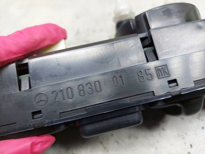 ПАНЕЛЬ УПРАВЛЕНИЯ ОБДУВА MERCEDES E-КЛАСС W210 2108300185 NR379, фото 3