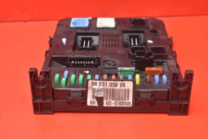 Блок предохранителей BSI 9660105980 Citroen C5 1 I 1.6 HDI 109 л.с. рестайлинг, фото 5