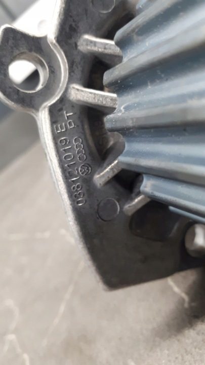 038121019E помпа VW AUDI SEAT, фото 6