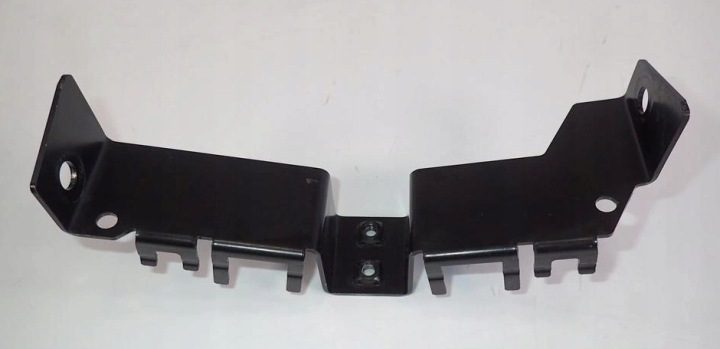 КРОНШТЕЙН ДАТЧИКОВ 4L0131561C AUDI Q7 V12, фото 1
