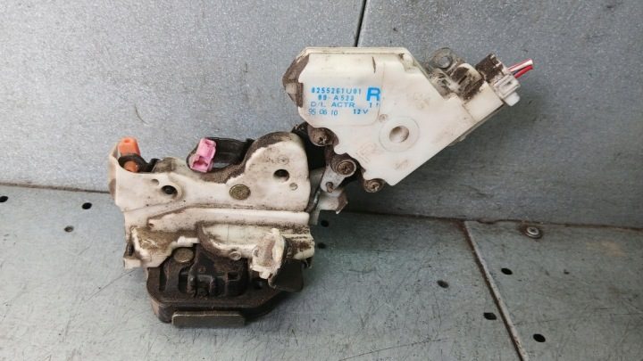 ЗАМОК ПРАВЫЙ ЗАДНИЙ NISSAN ALMERA 1.4B N15 95-00R 8255261U01, фото 1