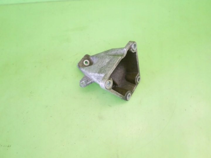 Правый кронштейн двигателя AUDI A6 (4B2, C5) 8D0199308D 2.39L бензин 121 кВт 1998, фото 7