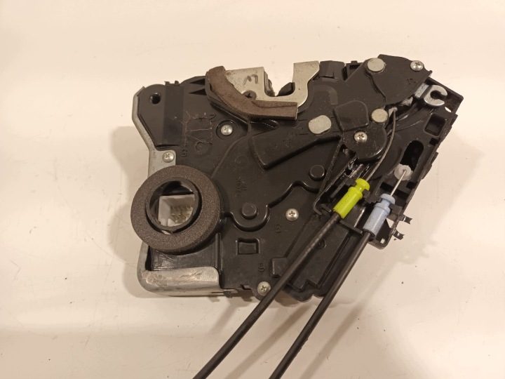Toyota Yaris II P9 2005 - 2010 Замок двери электрический механизм замка, фото 4