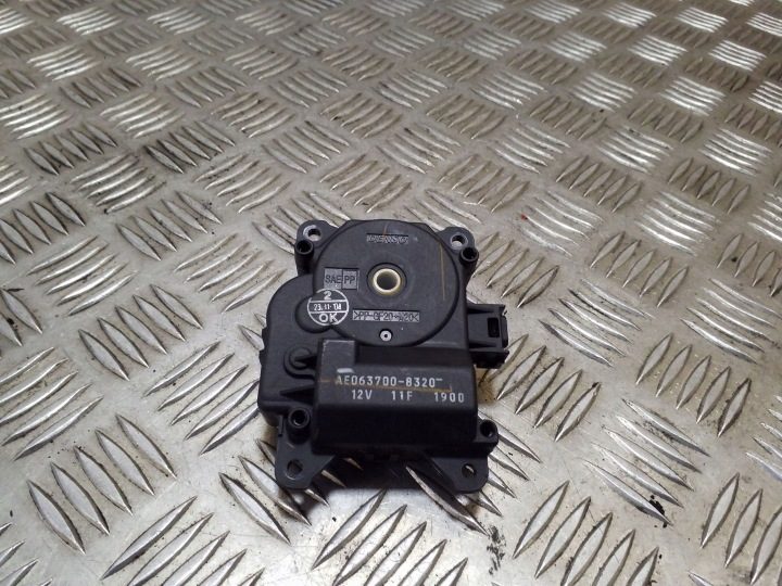 Моторчик заслонок обдува Toyota RAV 4 (XA40) AE0637008320, фото 1