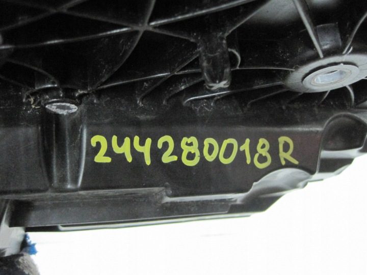 Кожух аккумулятора Renault Megane IV рестайлинг хэтчбек 1.5 DCI механика 2020 год, фото 5
