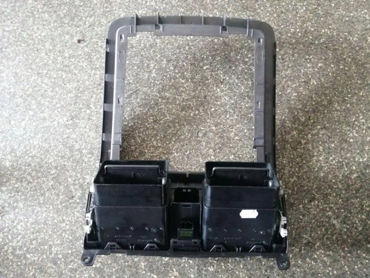 Воздухозаборник консоли VW TOURAN (1T1, 1T2) 1T1819728C 2.0L дизель 103 кВт, фото 3