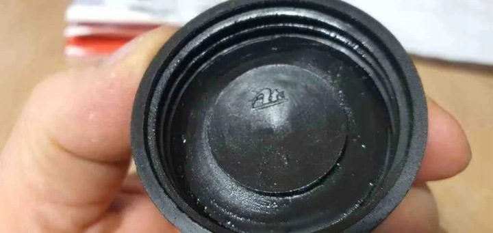 Насос тормозной вакуумного усилителя Audi A4 B5 A6 C5 Passat B5 1973 8D0611301, фото 2