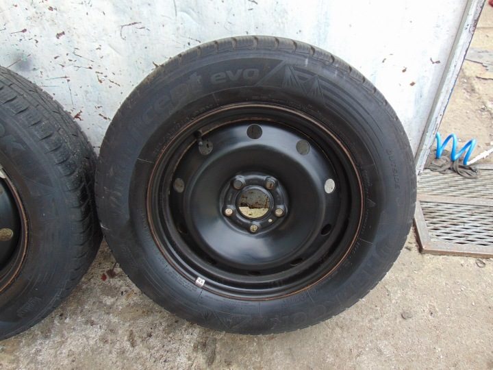 Диски шины колеса зимние 2 шт. Hyundai IX35 6,5X16H2 ET45 5X115 215/65R16, фото 3
