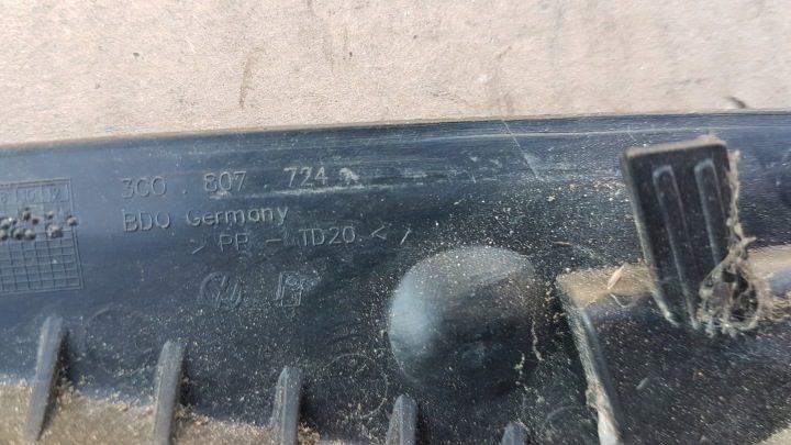 Volkswagen OE 3C0807724 направляющая бампера, фото 3