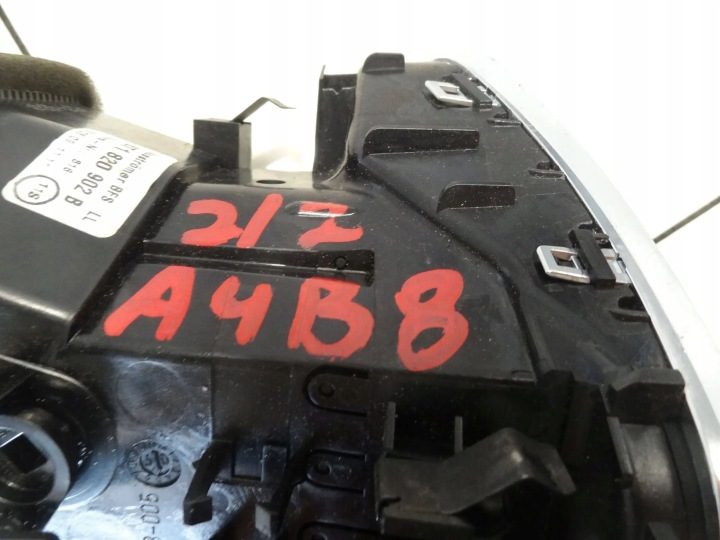 AUDI A4 B8 2009 РЕШЕТКИ ОБДУВА ПАНЕЛИ КОНСОЛИ 8T1820902B 8T1820951B, фото 8