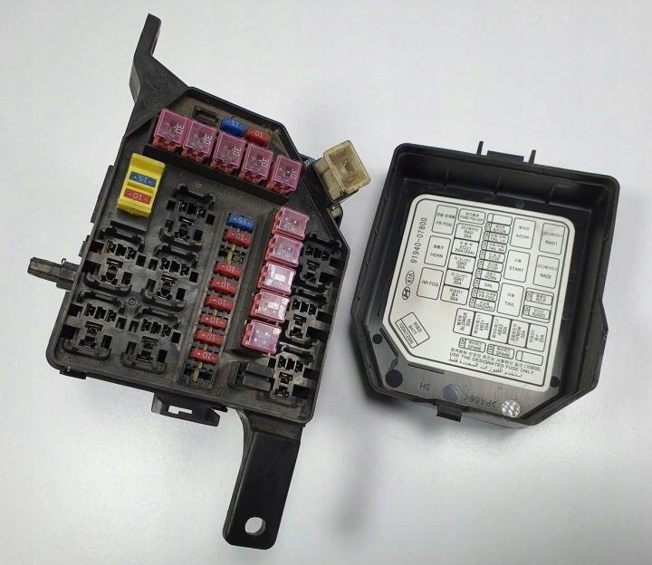 Блок предохранителей KIA Picanto I 91940-07500 91940-07800, фото 3