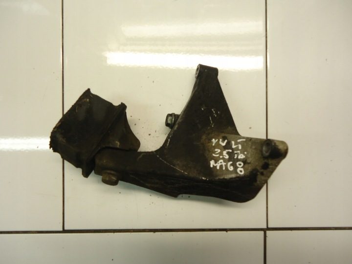 VW LT 35 2.5TDI кронштейн двигателя 074199308, фото 2
