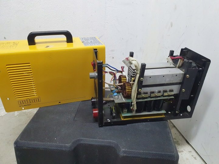 Сварочный инвертор NUTOOL NTW200INV в КЕЙСЕ 7000W, фото 2