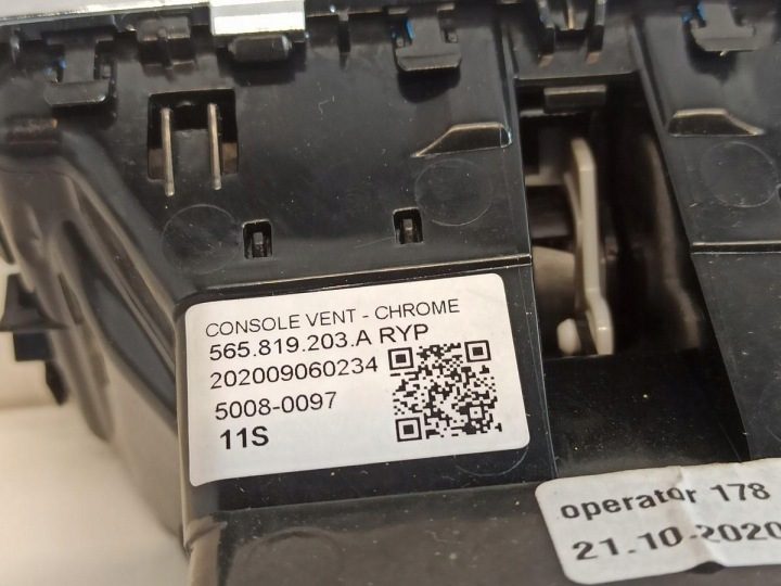 Дефлектор обдува Skoda OE 565819203A, фото 4