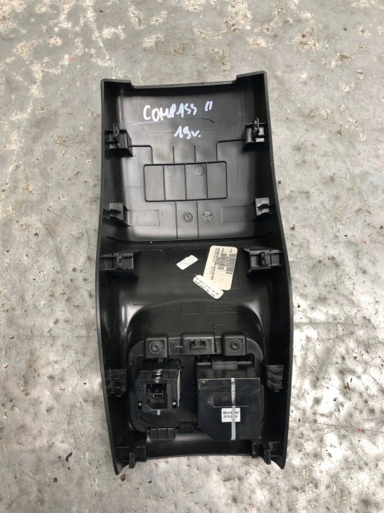 ЗАЩИТА ЗАДНЯЯ ТОННЕЛЯ ЗАРЯДНОЕ УСТРОЙСТВО ГНЕЗДО JEEP COMPASS II 68141872AA, фото 3