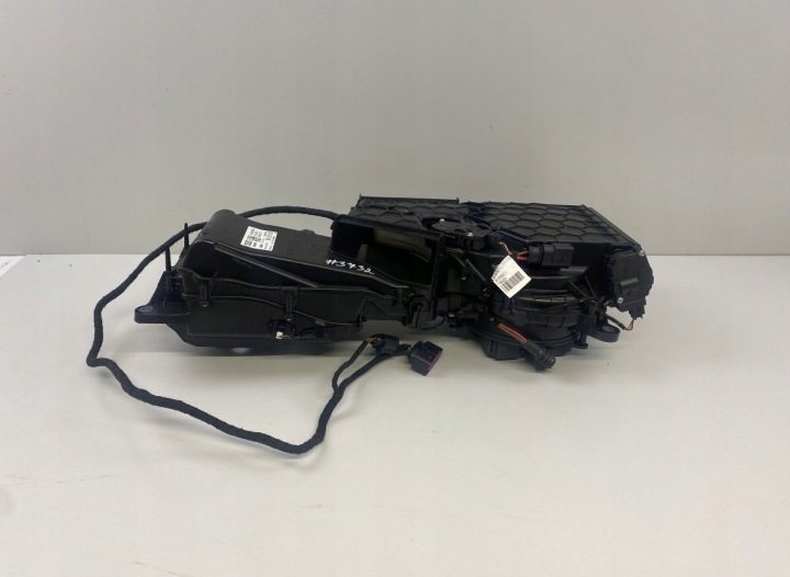 4G5820003A Вентилятор охлаждения аккумулятора AUDI A6 / A6 ALLROAD, фото 1